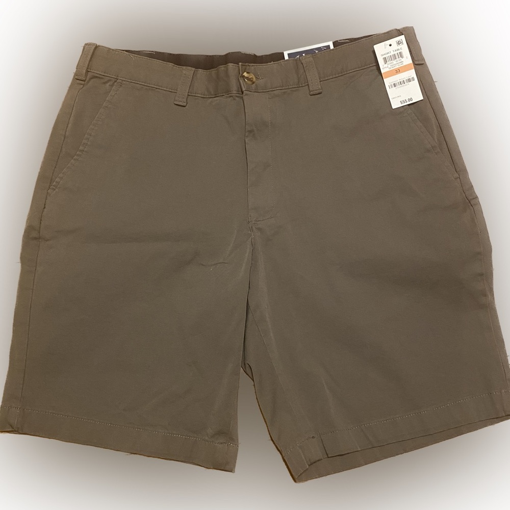 NEW W/ TAGS Men’s 33 waist club room shorts never worn tag still on